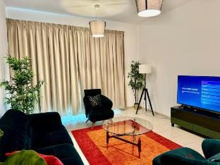 The Greens. 1-bed with courtyard Vacation rental in Dubai
