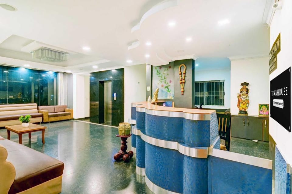 Townhouse Coorg KSRTC Bus Station Kushal Nagar Hotel in Kerala