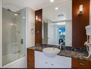 Sea View Apartment at Chevron Towers Apartment in Surfers Paradise