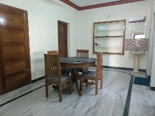 SanVilla, vytila 2BHK Vacation rental in Kochi