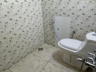 SanVilla, vytila 2BHK Vacation rental in Kochi