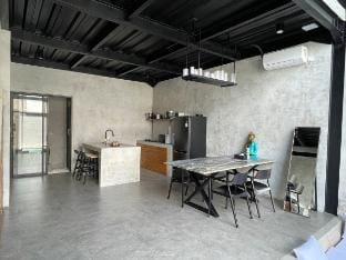 Central Berawa - Industrial Loft with Rooftop Vacation rental in North Kuta