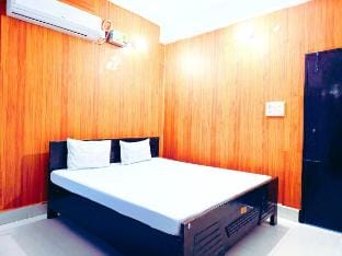Hotel Nalanda Guest House Vacation rental in India