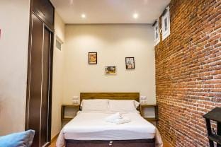 Cozy studio near Cuatro Caminos by beBalmy Vacation rental in Madrid