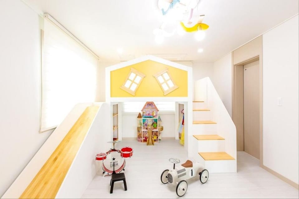 Jeju Iolle Kids Pool Villa Bed and Breakfast in South Korea