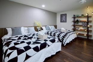 Hankou Street《西門町｜四人房｜捷運6號出口步行8分鐘》54863[僅限境外旅客入住] Vacation rental in Taipei City