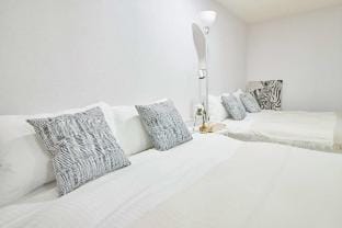 Hankou Street《西門町｜四人房｜捷運6號出口步行10分鐘》54871[僅限國外旅客入住] Vacation rental in Taipei City