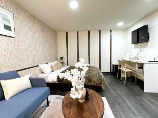 Hankou Street《西門町｜雙人房｜捷運6號出口步行8分鐘》54852[僅限境外旅客入住] Vacation rental in Taipei City