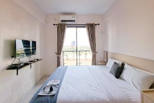 Good Deal Studio Room Sky House BSD By Travelio Apartment in West Java