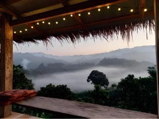 Wooden house in the middle of a garden Vacation rental in Laos