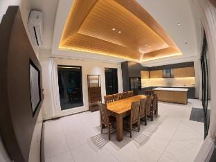 Luxury and private villa Villa in Pattaya City