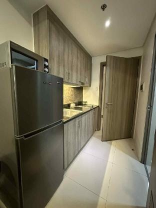 1 Bedroom with balcony Pool View Vacation rental in Mandaluyong