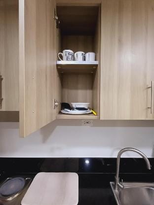 Cozy 1BR with Balcony Pool View Vacation rental in Mandaluyong