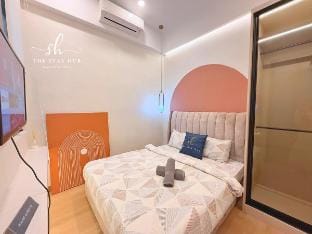 The Colony KLCC View Sky Pool_Chic_Stylish CB1901B Vacation rental in Federal Territory of Kuala Lumpur