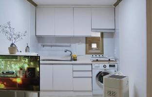 Zeno Stay, Gangnam Sinsa, The heart of Seoul.  Vacation rental in Seoul