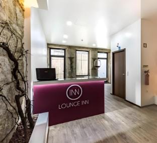 Lounge Inn Guest House Vacation rental in Porto
