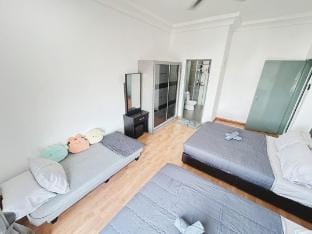 PLATINO Kids Friendly, 3BR Family Suite, Next to Paradigm Mall Escape JB Vacation rental in Johor Bahru