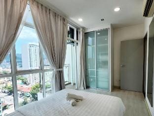 The Tiny Treasure Stay #1BR Apartment in George Town