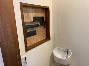 【女性専用の部屋／全3ベッド】長浜駅から徒歩5分の町家ドミトリー　2段ベッドの1台 Vacation rental in Shiga, Japan