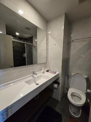 Ideo Rama9 Asoke Condo,Workstation + Fully equip Vacation rental in Bangkok