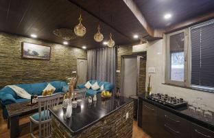 Leo - 2BHK With Jacuzzi (2.5 kms from mall road) Vacation rental in Manali