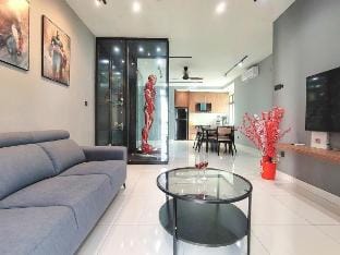Paradigm Platino MarvellClassic 3BR 10PAX Vacation rental in Johor Bahru