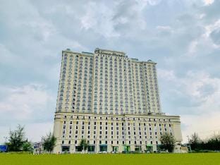 High floor Naz Comfort Suite @ Champs Elysees Apartment in Perak
