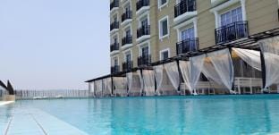 High floor Naz Comfort Suite @ Champs Elysees Apartment in Perak