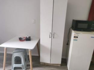 Two Double Beds including 1 double sofa bed chalet Chalet in Auckland