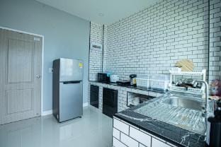 Lunar pool villa Sattahip Vacation rental in Chon Buri Changwat
