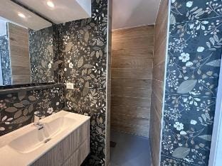 Kiwi home  the historic center with  small terrace Vacation rental in Levanto
