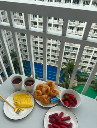 Pool View Condo Near MOA & Airport Apartment in Pasay
