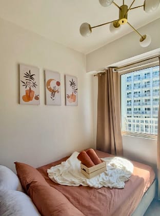 Pool View Condo Near MOA & Airport Apartment in Pasay