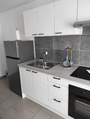Comfortable studio & wifi smart TV 5 min de Douai Vacation rental in Hauts-de-France
