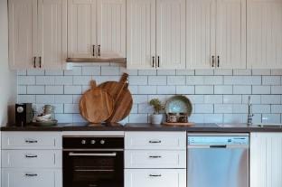 Tranquil D'Éntrecasteaux Channel: Enjoy Own Beach Farm Stay in Sunshine Coast