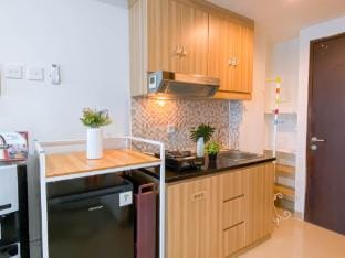 Cozy Modern Studio Grand Dhika City By Travelio Apartment in West Java