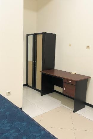 Budget Room Full AC & KM Dalam Vacation rental in Surabaya