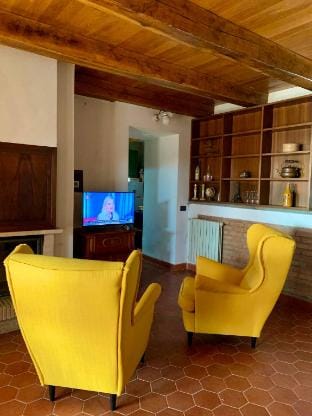 Hillside home with fantastic view - 7 beds - only 1h from Rome Vacation rental in Abruzzo