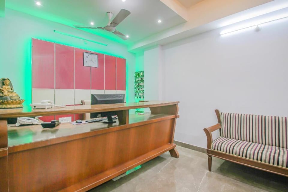 Hotel O by OYO Delight Inn Hafizpet station Hotel in Hyderabad