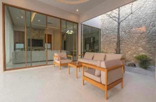 Colada villa Pattaya 10 卧 设计师别墅 Vacation rental in Pattaya City
