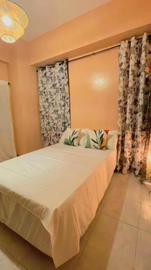 Cozy Two bedroom Condo with WiFi and Netflix  Apartment in Marikina