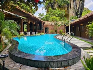 An Riverside Ecolodge Vacation rental in Laos
