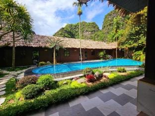 An Riverside Ecolodge Vacation rental in Laos