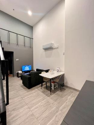 Apartemen Collins Unit Soho Vacation rental in West Java