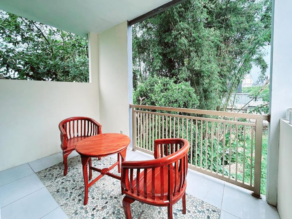 Lancar Homestay Syariah near BNS Mitra RedDoorz Hotel in Batu