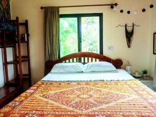 Jungle Waterfall Tiny House Vacation rental in Ban Tai
