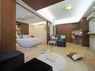 Concert Stay /2min to MRT/忠孝 松菸 巨蛋商圈/deluxe suite Bed and Breakfast in Taipei City
