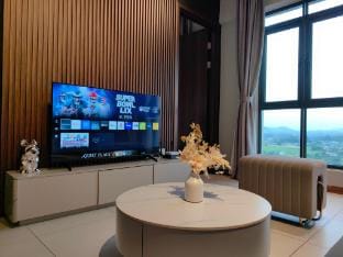 Near Airport|Sunset|High Floor|FreeParking|2BR5Pax Apartment in Kota Kinabalu
