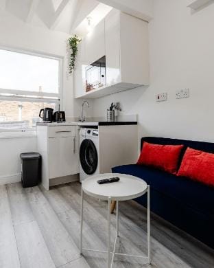 Nestio | Earl's Court Designer Studios Apartment in City of Westminster