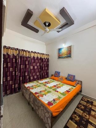 Akshat Home Stay | 2km start highway to mahakal Vacation rental in India